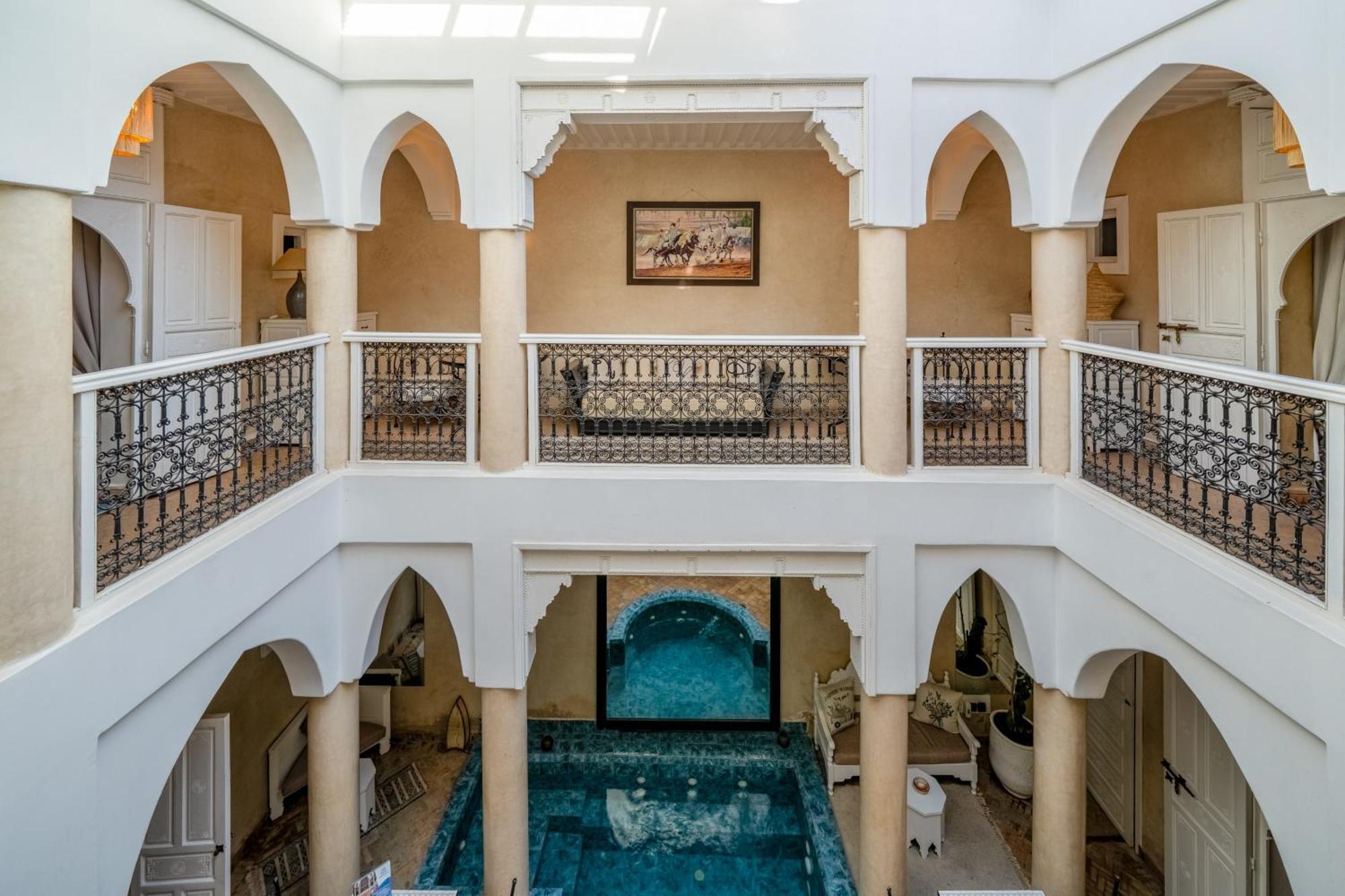 Riad Awinati Location Privatisee ,Piscine Chauffee , Beau Rooftop Marrakesch Exterior foto